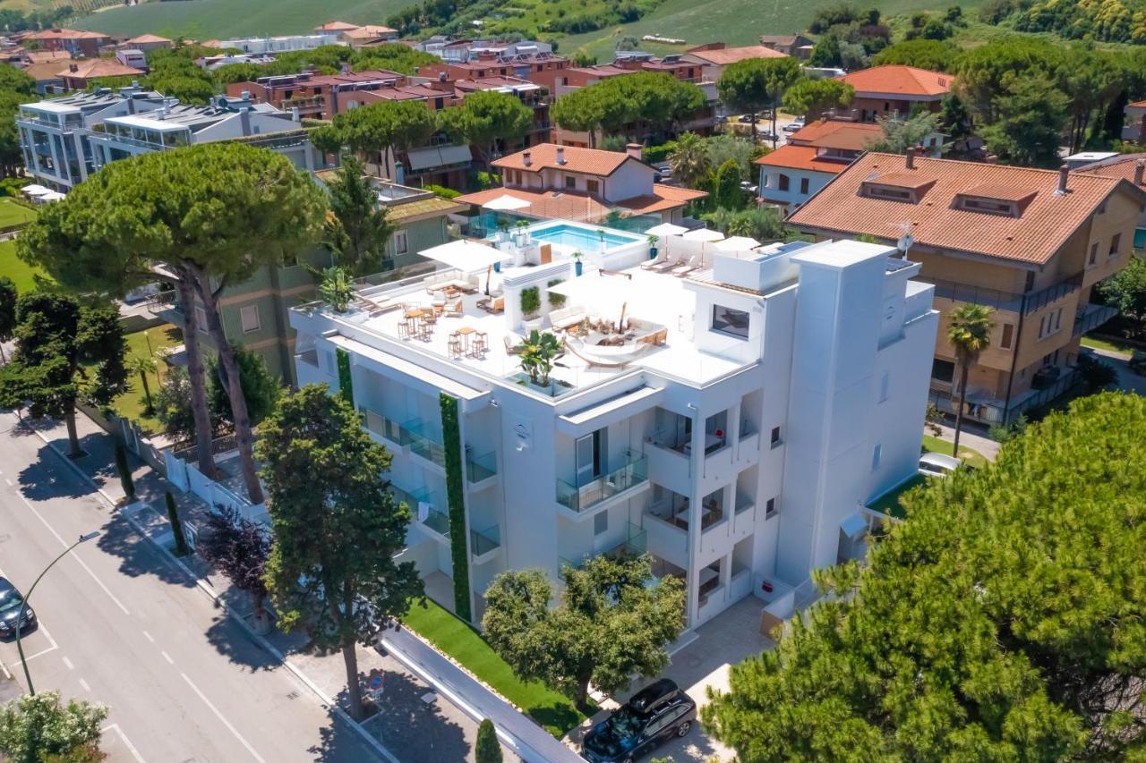 Villa Mare Pineto Luaran gambar